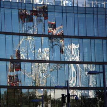 <b>melting image? No reflection of a moving ferris wheel, Darling Harbour, Sydney, June'11 Kate/Sydney</b> <b>melting image? No reflection of a moving ferris wheel, Darling Harbour, Sydney, June'11 Kate/Sydney</b>