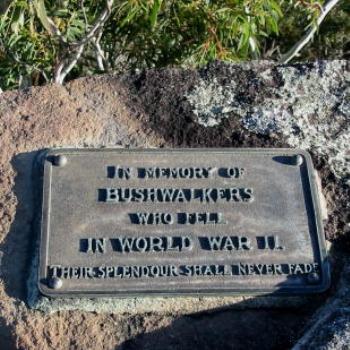 <b>1390 Bush Walkers' Memorial Plaque, Splendour Rock, Blue Mountains, NSW, ANZAC Day, 25th April'06, Kate/Sydney</b> <b>1390 Bush Walkers' Memorial Plaque, Splendour Rock, Blue Mountains, NSW, ANZAC Day, 25th April'06, Kate/Sydney</b>