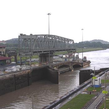 <b>Leaving the Miraflores locks - Pacific end of the Panama Canal - Jan 2011 - Bev, AB</b> <b>Leaving the Miraflores locks - Pacific end of the Panama Canal - Jan 2011 - Bev, AB</b>