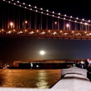<b>Moonrise San Francisco - Keyan Bowes</b>