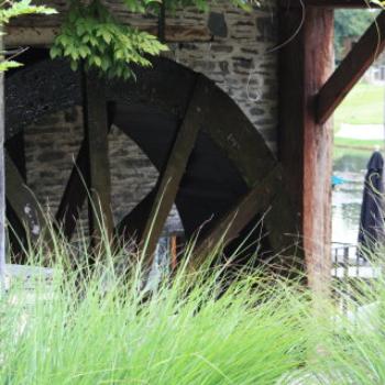<b>4458 mill wheel, Millbrook Resort, near Queenstown, Sth Is, NZ, 20th Mar'10, Kate/Sydney</b> <b>4458 mill wheel, Millbrook Resort, near Queenstown, Sth Is, NZ, 20th Mar'10, Kate/Sydney</b>