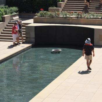 <b>2570 Pool of Remembrance, Australian War Memorial,Canberra, 20th Feb'10 Kate/Sydney</b> <b>2570 Pool of Remembrance, Australian War Memorial,Canberra, 20th Feb'10 Kate/Sydney</b>