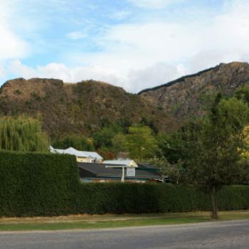 <b>4569 Arrowtown, near Queenstown, Sth Is, NZ, 21st Mar'10, Kate/Sydney</b> <b>4569 Arrowtown, near Queenstown, Sth Is, NZ, 21st Mar'10, Kate/Sydney</b>