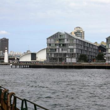 <b>9520 left Maritime Museum, right Foxtel, from ferry to Darling Harbour with Keith & Lynne, 7th Apr'09, Kate/Sydney</b> <b>9520 left Maritime Museum, right Foxtel, from ferry to Darling Harbour with Keith & Lynne, 7th Apr'09, Kate/Sydney</b>