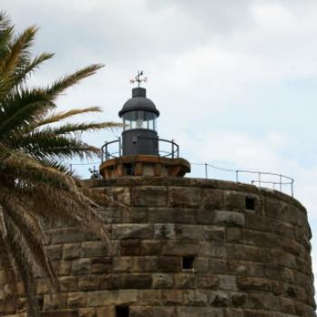 <b> MartelloTower lighthouse, Fort Denison, Sydney Harbour, Island Hopping adventure, 11th Oct'09, Kate/Sydney</b> <b> MartelloTower lighthouse, Fort Denison, Sydney Harbour, Island Hopping adventure, 11th Oct'09, Kate/Sydney</b>