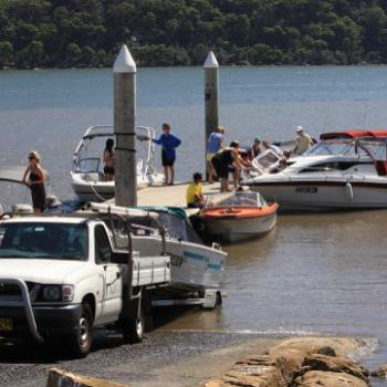 <b>1480 busy boatramp, Mooney Mooney, Hawkesbury R, 10th Jan'10, 3.30pm, Kate/Sydney</b> <b>1480 busy boatramp, Mooney Mooney, Hawkesbury R, 10th Jan'10, 3.30pm, Kate/Sydney</b>