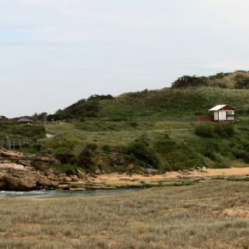 <b>7194 picnic hut, Bluehole reserve, Warnambool, GORd, Vic, 28th Oct'09, Kate/Sydney</b> <b>7194 picnic hut, Bluehole reserve, Warnambool, GORd, Vic, 28th Oct'09, Kate/Sydney</b>