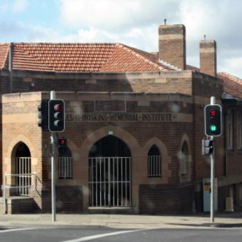 <b>1781 Charles H Hoskins Memorial Institute, Lithgow, driving from Dubbo to Sydney, 3rd May'09, Kate/Sydney</b> <b>1781 Charles H Hoskins Memorial Institute, Lithgow, driving from Dubbo to Sydney, 3rd May'09, Kate/Sydney</b>