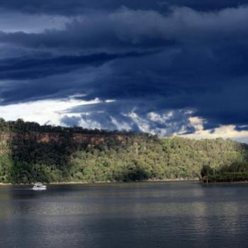 <b>1209 storm clouds 6.12pm, Hawkesbury R, 2nd Jan'10, Kate/Sydney</b> <b>1209 storm clouds 6.12pm, Hawkesbury R, 2nd Jan'10, Kate/Sydney</b>