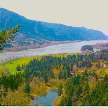 <b>Columbia River Gorge</b>