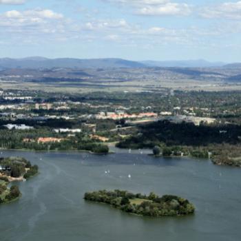 <b>2410 looking over the houses of parliament from Telstra Tower, Black Mountain, Canberra, 20th Feb'10 Kate/Sydney</b> <b>2410 looking over the houses of parliament from Telstra Tower, Black Mountain, Canberra, 20th Feb'10 Kate/Sydney</b>