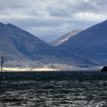 <b>4220 Sunlight & shade, Lake Wakatipu, Queenstown, Sth Is, NZ,20th Mar'10 Kate/Sydney</b> <b>4220 Sunlight & shade, Lake Wakatipu, Queenstown, Sth Is, NZ,20th Mar'10 Kate/Sydney</b>
