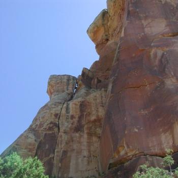 <b>How long before the round rock in the vertical crack widens the gap or disintegrates in Dry Fork Canyon, Utah?</b> <b>How long before the round rock in the vertical crack widens the gap or disintegrates in Dry Fork Canyon, Utah?</b>