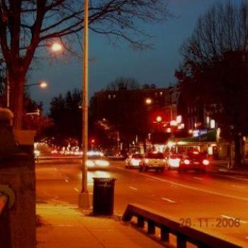 <b>Red light on Connecticut Ave - Keyan Bowes</b>