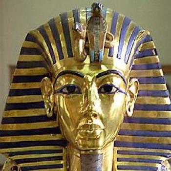 <b>Tut Ang Amoun golden mask in Cairo musium(Egypt)</b>