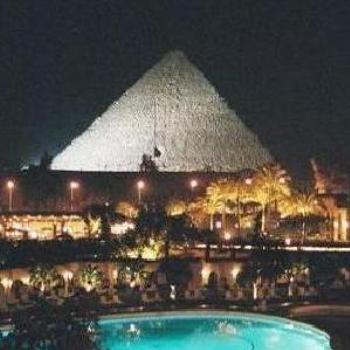 <b>The great Pyramids of Egypt at night</b>
