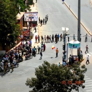 <b>Road block over Cauvery waters dispute, Bangalore - Keyan Bowes</b> <b>Road block over Cauvery waters dispute, Bangalore - Keyan Bowes</b>