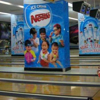 <b>SnowBowling,Genting ThemePark,Malaysia</b>