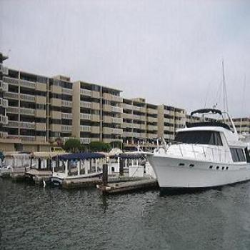 <b>Newport Beach CA ,Houses and Yachts.(W.K)</b>