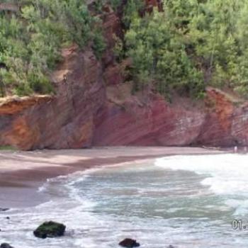<b>Red sand beach, Maui Hawaii  Sue/OK</b>