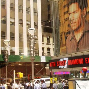 <b>Unique Lampposts in New York City Diamond Center</b>
