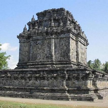 <b>Candi Mandut</b>