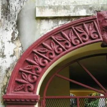 <b>Decorative Arch on Old Appartment    Sue/OK</b>